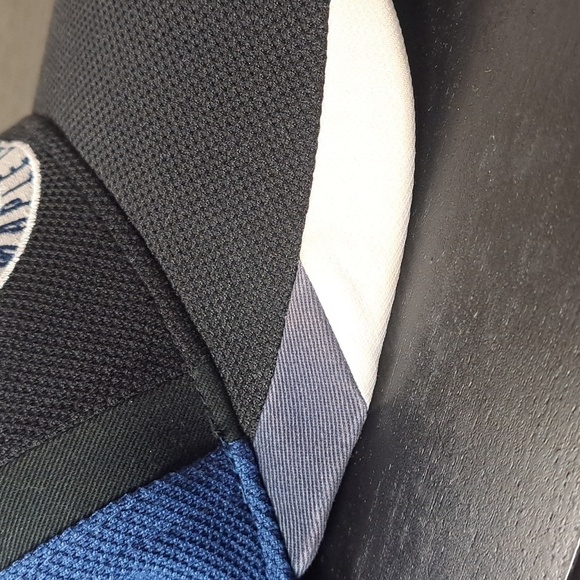 Toronto Maple Leafs Adidas NHL Embroidered Hat Size Small/ Medium - Picture 12 of 14